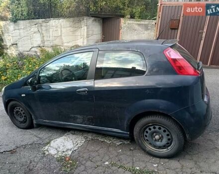 Синий Фиат Гранде Пунто, объемом двигателя 1.37 л и пробегом 218 тыс. км за 2700 $, фото 7 на Automoto.ua