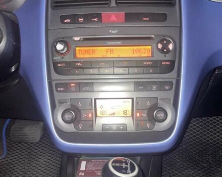 Синий Фиат Гранде Пунто, объемом двигателя 1.37 л и пробегом 175 тыс. км за 4700 $, фото 11 на Automoto.ua