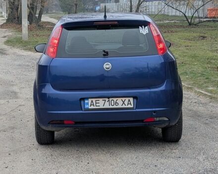 Синий Фиат Гранде Пунто, объемом двигателя 1.4 л и пробегом 204 тыс. км за 3999 $, фото 3 на Automoto.ua