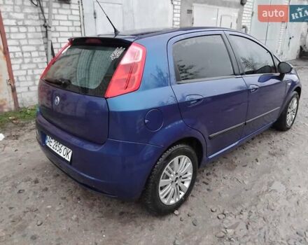 Синий Фиат Гранде Пунто, объемом двигателя 1.37 л и пробегом 298 тыс. км за 4000 $, фото 6 на Automoto.ua