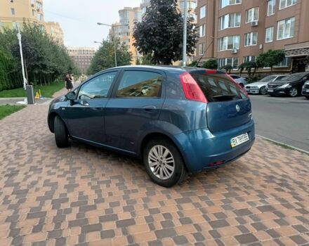 Синий Фиат Гранде Пунто, объемом двигателя 1.4 л и пробегом 215 тыс. км за 3999 $, фото 2 на Automoto.ua