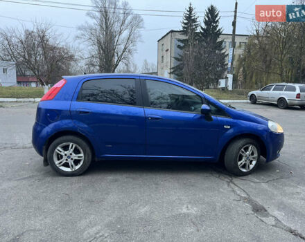 Синий Фиат Гранде Пунто, объемом двигателя 1.4 л и пробегом 152 тыс. км за 2700 $, фото 5 на Automoto.ua