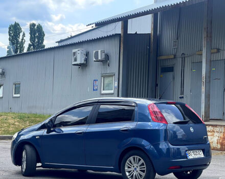 Синій Фіат Гранде Пунто, об'ємом двигуна 1.4 л та пробігом 166 тис. км за 4400 $, фото 5 на Automoto.ua