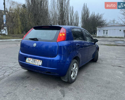 Синий Фиат Гранде Пунто, объемом двигателя 1.4 л и пробегом 152 тыс. км за 2700 $, фото 3 на Automoto.ua