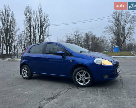 Синий Фиат Гранде Пунто, объемом двигателя 1.4 л и пробегом 152 тыс. км за 2700 $, фото 7 на Automoto.ua