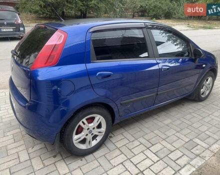 Синий Фиат Гранде Пунто, объемом двигателя 1.37 л и пробегом 175 тыс. км за 4700 $, фото 6 на Automoto.ua