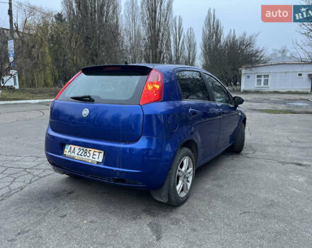 Синий Фиат Гранде Пунто, объемом двигателя 1.4 л и пробегом 152 тыс. км за 2700 $, фото 4 на Automoto.ua