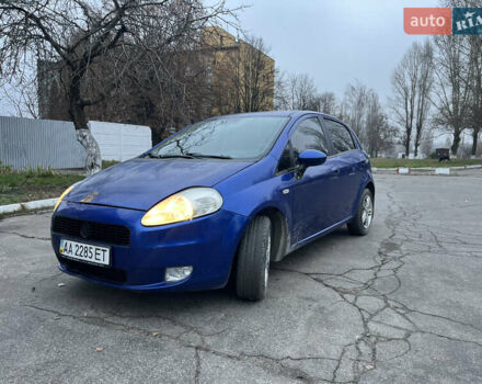 Синий Фиат Гранде Пунто, объемом двигателя 1.4 л и пробегом 152 тыс. км за 2700 $, фото 9 на Automoto.ua