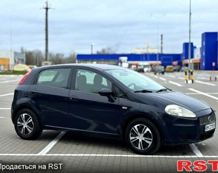 Синий Фиат Гранде Пунто, объемом двигателя 1.2 л и пробегом 235 тыс. км за 2650 $, фото 2 на Automoto.ua