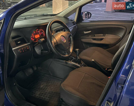 Синій Фіат Гранде Пунто, об'ємом двигуна 1.37 л та пробігом 159 тис. км за 4300 $, фото 8 на Automoto.ua