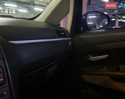 Синій Фіат Гранде Пунто, об'ємом двигуна 1.37 л та пробігом 159 тис. км за 4300 $, фото 15 на Automoto.ua