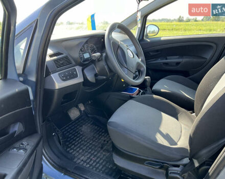 Синий Фиат Гранде Пунто, объемом двигателя 1.37 л и пробегом 72 тыс. км за 5900 $, фото 10 на Automoto.ua