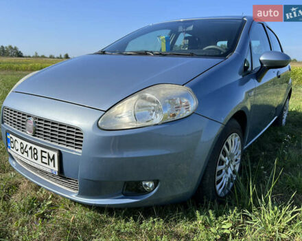 Синий Фиат Гранде Пунто, объемом двигателя 1.37 л и пробегом 72 тыс. км за 5900 $, фото 1 на Automoto.ua