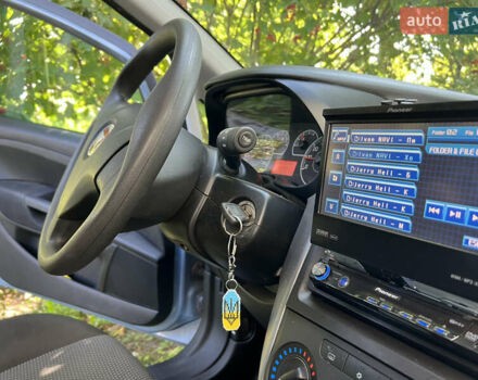 Синий Фиат Гранде Пунто, объемом двигателя 1.37 л и пробегом 72 тыс. км за 5900 $, фото 6 на Automoto.ua