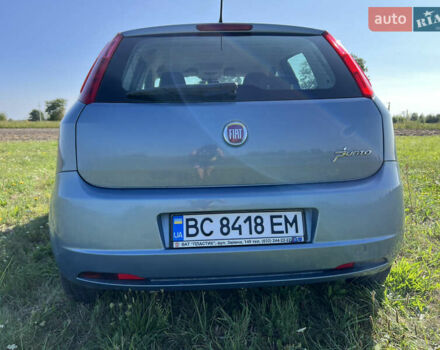 Синий Фиат Гранде Пунто, объемом двигателя 1.37 л и пробегом 72 тыс. км за 5900 $, фото 3 на Automoto.ua