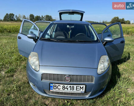 Синий Фиат Гранде Пунто, объемом двигателя 1.37 л и пробегом 72 тыс. км за 5900 $, фото 12 на Automoto.ua