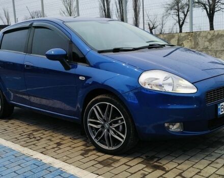 Синий Фиат Гранде Пунто, объемом двигателя 1.4 л и пробегом 159 тыс. км за 5000 $, фото 1 на Automoto.ua