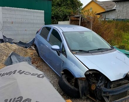 Фіат Гранде Пунто 2006 у Боярка на Automoto.ua Синій Фіат Гранде Пунто, об'ємом двигуна 1.4 л та пробігом 260 тис. км за 600 $, фото 1 на Automoto.ua