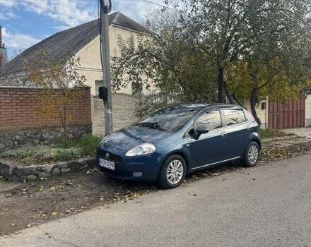 Синий Фиат Гранде Пунто, объемом двигателя 1.37 л и пробегом 168 тыс. км за 3500 $, фото 1 на Automoto.ua