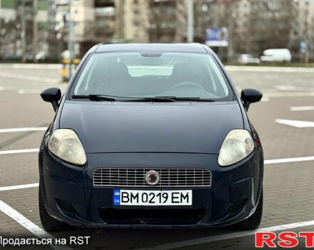 Синий Фиат Гранде Пунто, объемом двигателя 1.2 л и пробегом 235 тыс. км за 2650 $, фото 1 на Automoto.ua