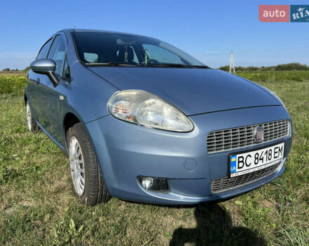 Синий Фиат Гранде Пунто, объемом двигателя 1.37 л и пробегом 72 тыс. км за 5900 $, фото 1 на Automoto.ua