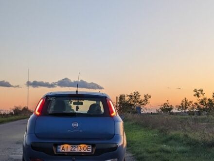 Фиат Гранде Пунто 2011 в Днепре (Днепропетровске) на Automoto.ua Синий Фиат Гранде Пунто, объемом двигателя 1.2 л и пробегом 238 тыс. км за 4500 $, фото 1 на Automoto.ua