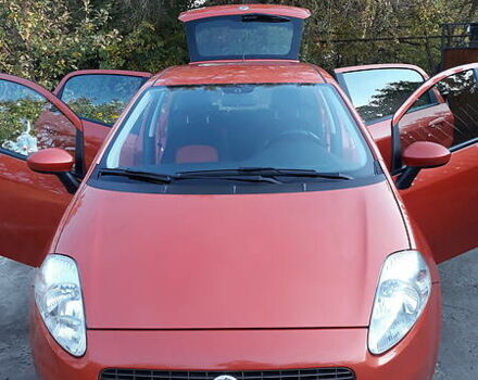 Оранжевый Фиат Гранде Пунто, объемом двигателя 1.4 л и пробегом 125 тыс. км за 7000 $, фото 17 на Automoto.ua