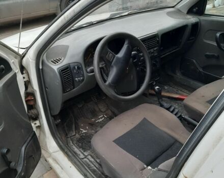 Белый Фиат Идея, объемом двигателя 0 л и пробегом 333 тыс. км за 999 $, фото 2 на Automoto.ua