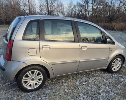 Серый Фиат Идея, объемом двигателя 1.4 л и пробегом 190 тыс. км за 4000 $, фото 1 на Automoto.ua