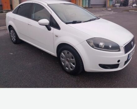 Белый Фиат Линеа, объемом двигателя 1.4 л и пробегом 171 тыс. км за 3500 $, фото 2 на Automoto.ua