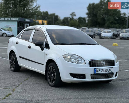 Белый Фиат Линеа, объемом двигателя 1.4 л и пробегом 160 тыс. км за 3900 $, фото 8 на Automoto.ua