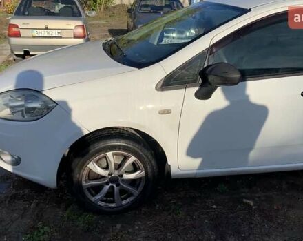 Белый Фиат Линеа, объемом двигателя 1.37 л и пробегом 223 тыс. км за 3500 $, фото 3 на Automoto.ua