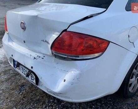 Белый Фиат Линеа, объемом двигателя 1.37 л и пробегом 223 тыс. км за 3500 $, фото 6 на Automoto.ua