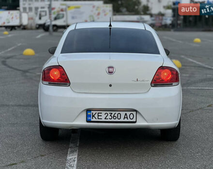 Белый Фиат Линеа, объемом двигателя 1.4 л и пробегом 160 тыс. км за 3900 $, фото 4 на Automoto.ua