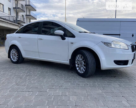 Белый Фиат Линеа, объемом двигателя 1.37 л и пробегом 166 тыс. км за 5190 $, фото 3 на Automoto.ua