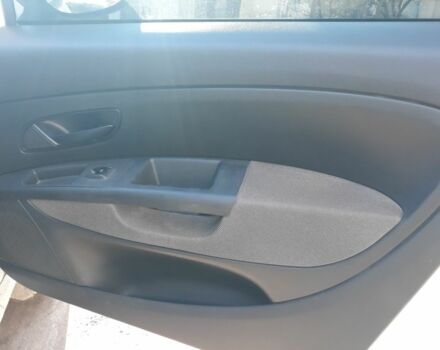 Белый Фиат Линеа, объемом двигателя 1.6 л и пробегом 267 тыс. км за 4500 $, фото 3 на Automoto.ua