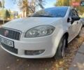 Белый Фиат Линеа, объемом двигателя 1.6 л и пробегом 280 тыс. км за 4400 $, фото 1 на Automoto.ua