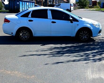 Білий Фіат Лінеа, об'ємом двигуна 1.4 л та пробігом 450 тис. км за 3900 $, фото 2 на Automoto.ua