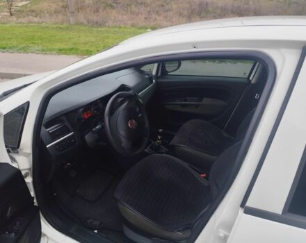 Белый Фиат Линеа, объемом двигателя 1.4 л и пробегом 240 тыс. км за 4800 $, фото 8 на Automoto.ua