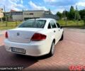 Белый Фиат Линеа, объемом двигателя 1.4 л и пробегом 160 тыс. км за 5600 $, фото 2 на Automoto.ua