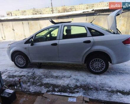 Белый Фиат Линеа, объемом двигателя 1.37 л и пробегом 190 тыс. км за 5350 $, фото 15 на Automoto.ua