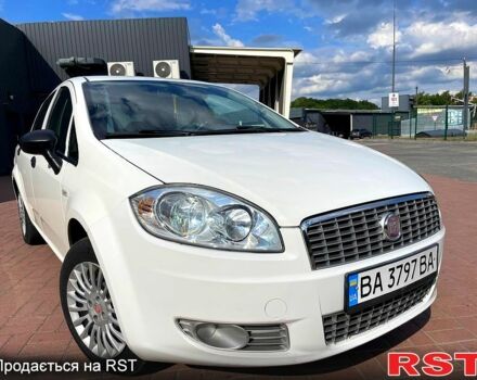 Белый Фиат Линеа, объемом двигателя 1.4 л и пробегом 160 тыс. км за 5600 $, фото 11 на Automoto.ua