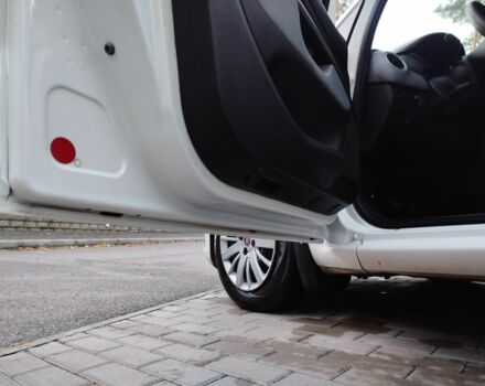 Белый Фиат Линеа, объемом двигателя 1.2 л и пробегом 178 тыс. км за 5300 $, фото 7 на Automoto.ua