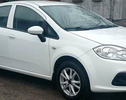 Белый Фиат Линеа, объемом двигателя 1.37 л и пробегом 240 тыс. км за 4900 $, фото 21 на Automoto.ua