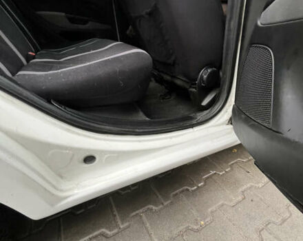 Білий Фіат Лінеа, об'ємом двигуна 1.37 л та пробігом 225 тис. км за 3900 $, фото 39 на Automoto.ua