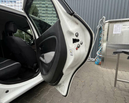 Білий Фіат Лінеа, об'ємом двигуна 1.37 л та пробігом 225 тис. км за 3900 $, фото 37 на Automoto.ua