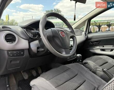 Фіат Лінеа 2013 у Кропивницькому (Кіровограді) на Automoto.ua Білий Фіат Лінеа, об'ємом двигуна 1.37 л та пробігом 282 тис. км за 5700 $, фото 14 на Automoto.ua