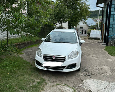 Белый Фиат Линеа, объемом двигателя 1.4 л и пробегом 217 тыс. км за 4800 $, фото 7 на Automoto.ua