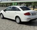 Белый Фиат Линеа, объемом двигателя 1.4 л и пробегом 282 тыс. км за 5700 $, фото 2 на Automoto.ua