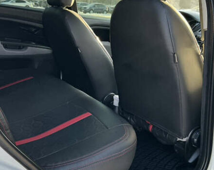 Белый Фиат Линеа, объемом двигателя 1.25 л и пробегом 362 тыс. км за 6500 $, фото 13 на Automoto.ua